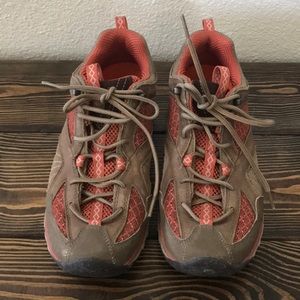 Merrell hiking shoe women’s size 8.5